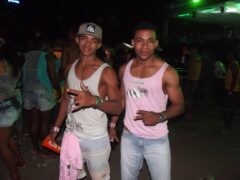 Oktober 10 Anos